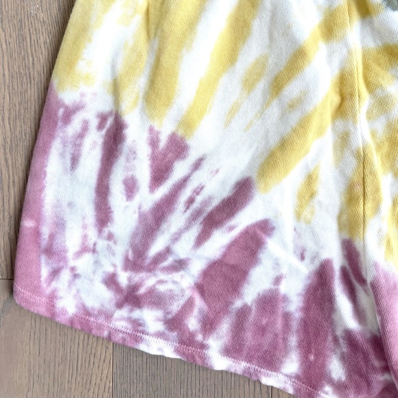 Old Navy NWT tie dye shorts size small - Picture 4 of 6